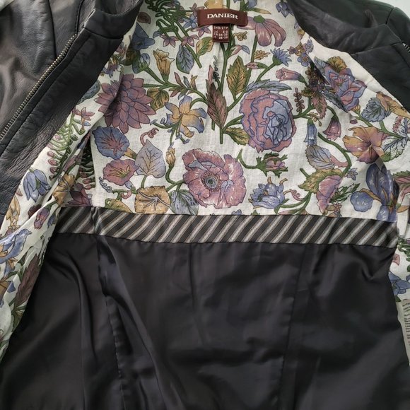 Danier leather jacket - Picture 3 of 6